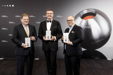 Die drei Nominierten für den Sonderpreis „Ressourceneffizienz“ 2018: HEINZ-GLAS GmbH & Co. KGaA, DSD-Duales System Holding GmbH & Co. KG, IKEA Deutschland GmbH & Co. KG