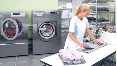 Die Miele Professional Waschmaschinen im Wäscherei-Betrieb