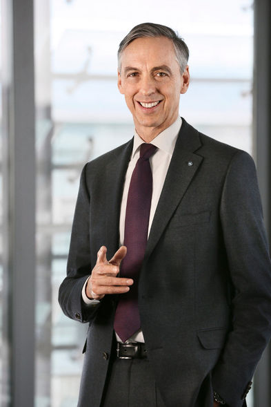 Dr. Louis Hagen, Vorstandsvorsitzender der MünchenerHyp.