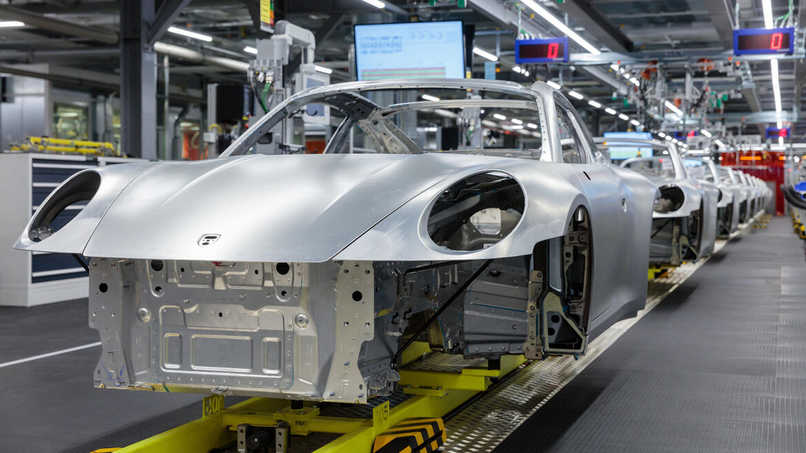 Seit Mitte März steht die Produktion aufgrund des Coronavirus bei Porsche still.