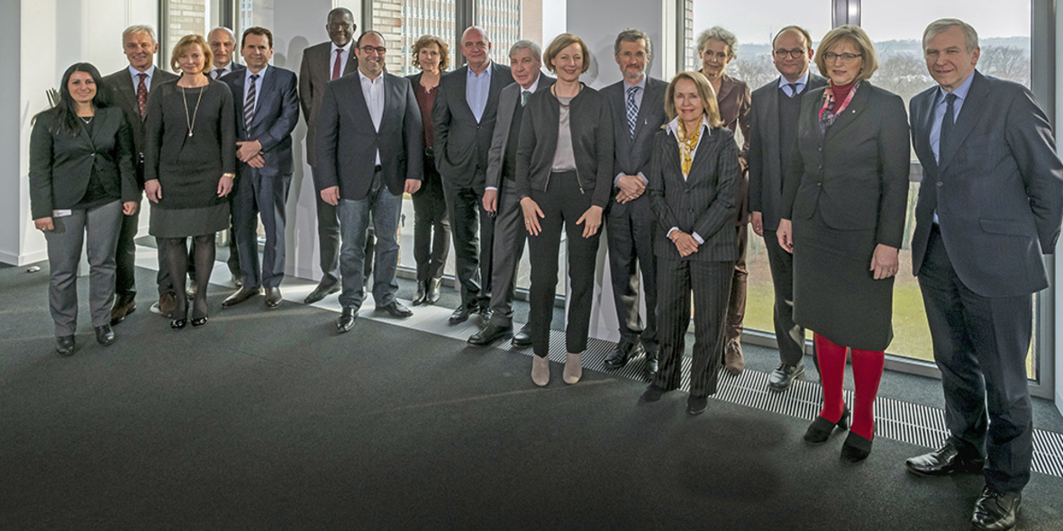 Konzernführung und Betriebsrat diskutieren im Volkswagen Nachhaltigkeitsbeirat