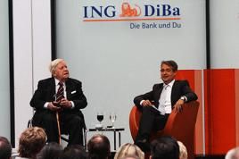 Altkanzler Helmut Schmidt und der Herausgeber des Handelsblattes, Gabor Steingart, in Diskussion, Foto: Marion Lenzen