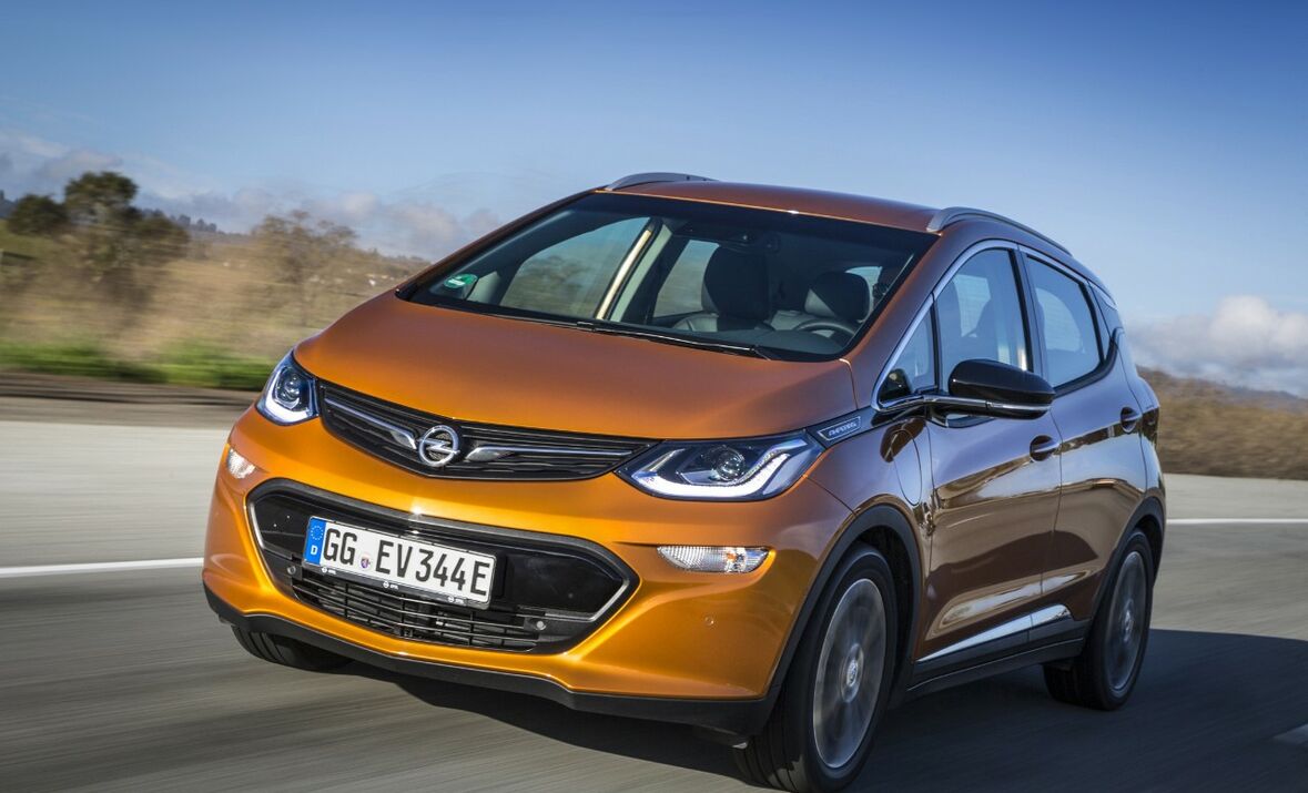 Bis zu 520 Kilometer weit soll der Opel Ampera-E mit einer Tankfüllung fahren können. (Foto: Opel)