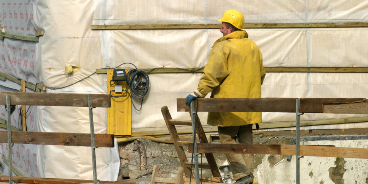 Effektive Wärmedämmung mit Holzschaum