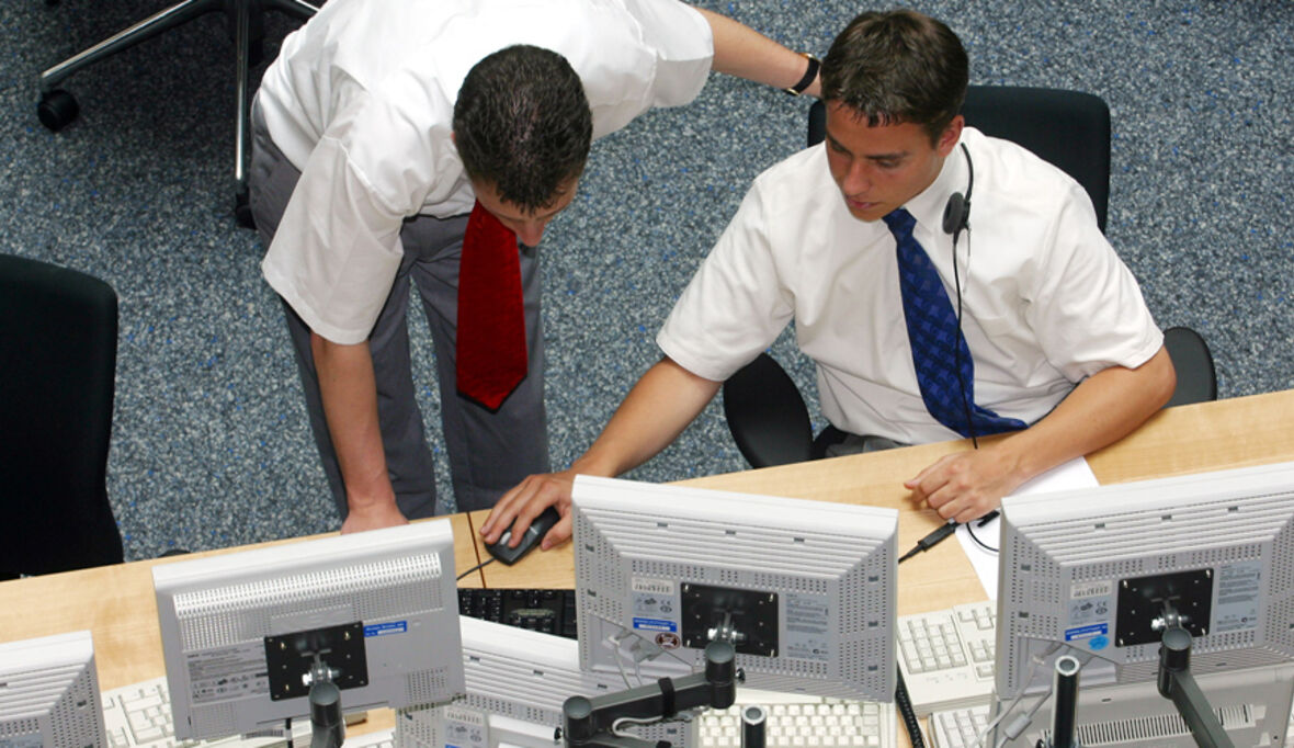 Investoren verlangen nichtfinanzielle Unternehmens-Informationen 