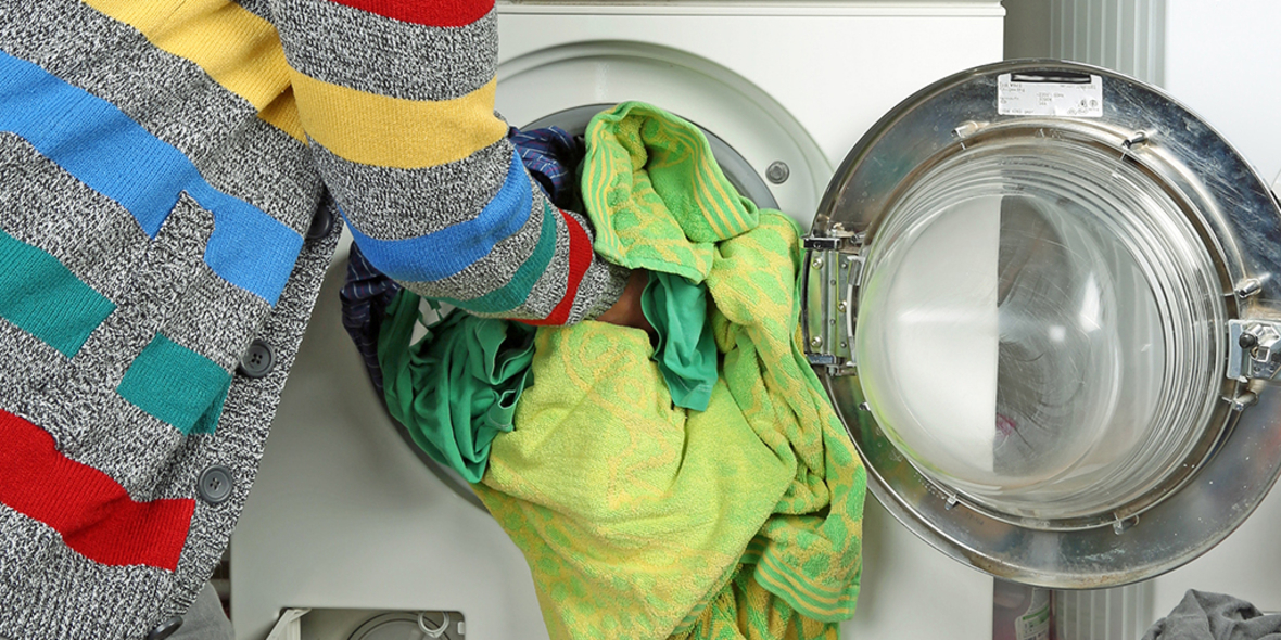 Wäsche kälter zu waschen, schützt das Klima und spart bares Geld