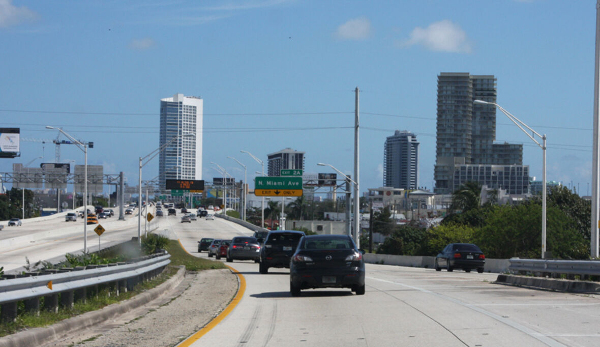Autonome Autos: Mehr Fahrten bremsen Ökovorteil aus