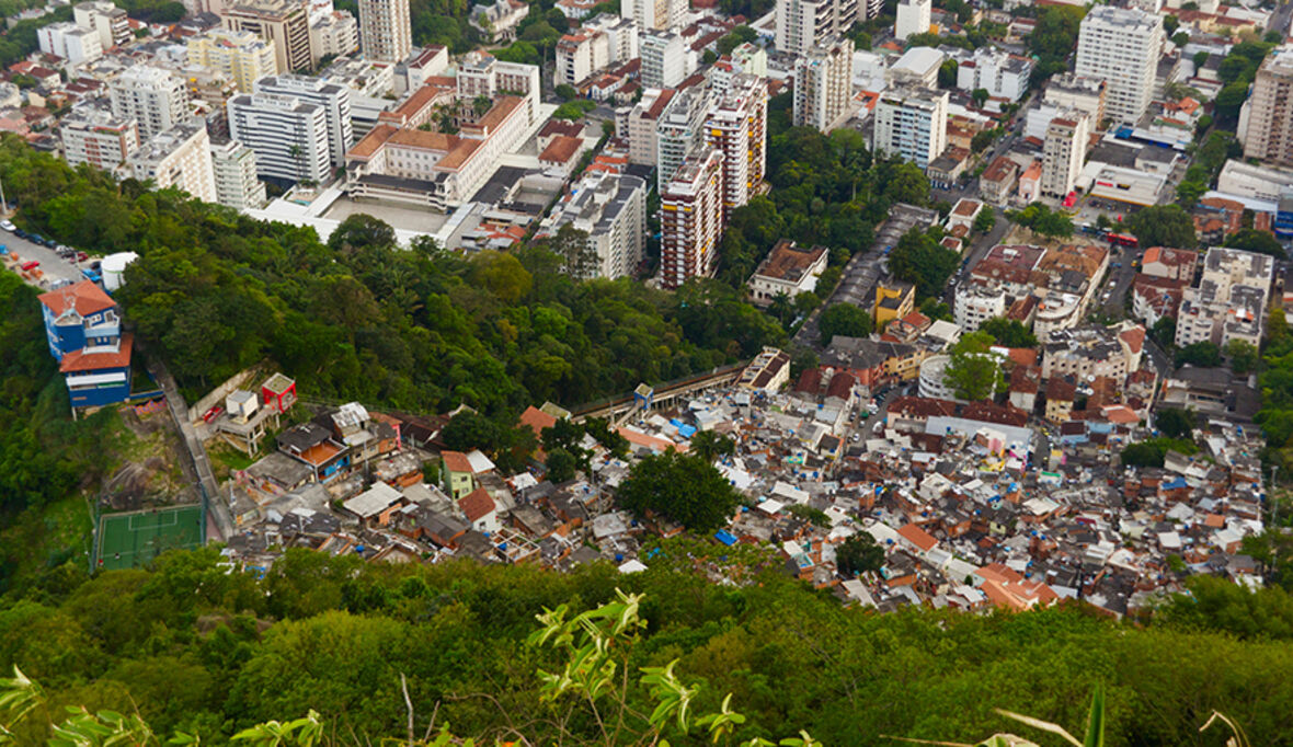 Kleinunternehmer holen Touristen in Favelas