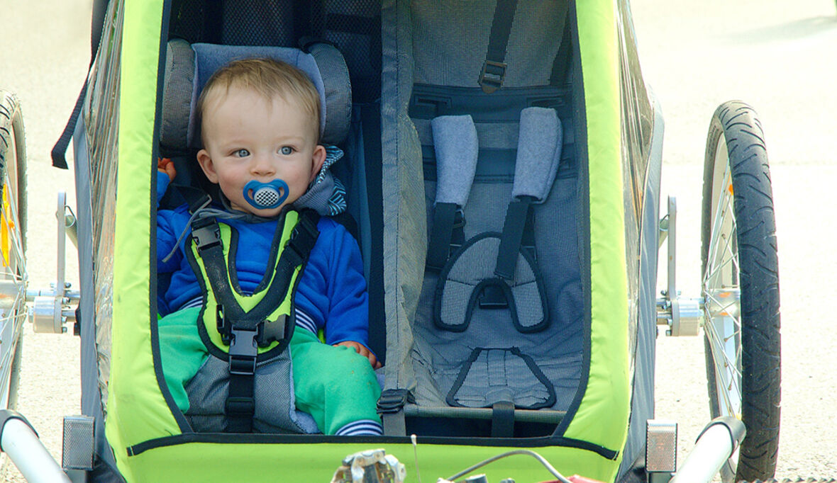Schadstoffe in Kinderfahrradanhängern – Worauf Sie achten sollten