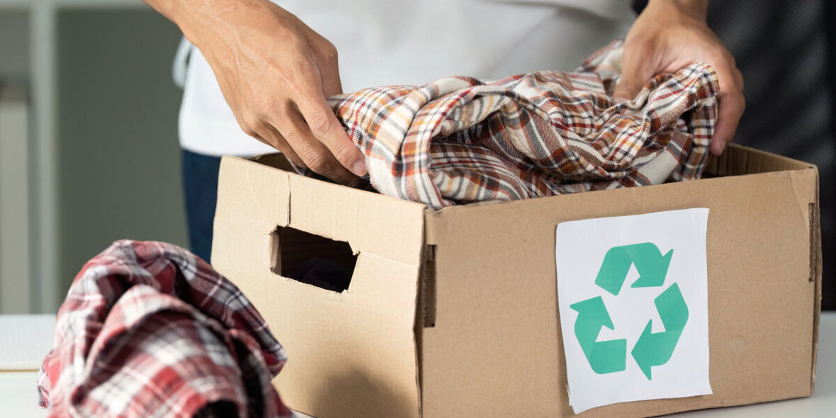 Vom Kleiderschrank in die Kartonage: Papier aus Textilresten