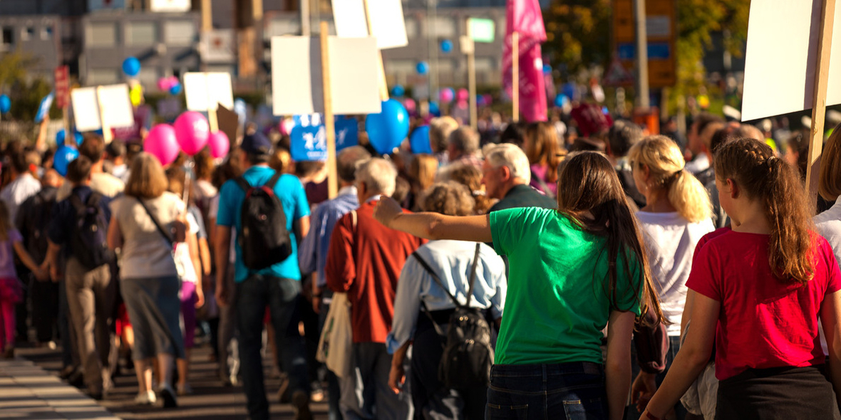 Immer mehr Autokratien auf der Welt –  aber auch mehr demokratischer Widerstand