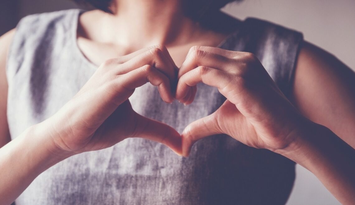 Wie Mitarbeiter von Evonik in der Corona-Krise unterstützen