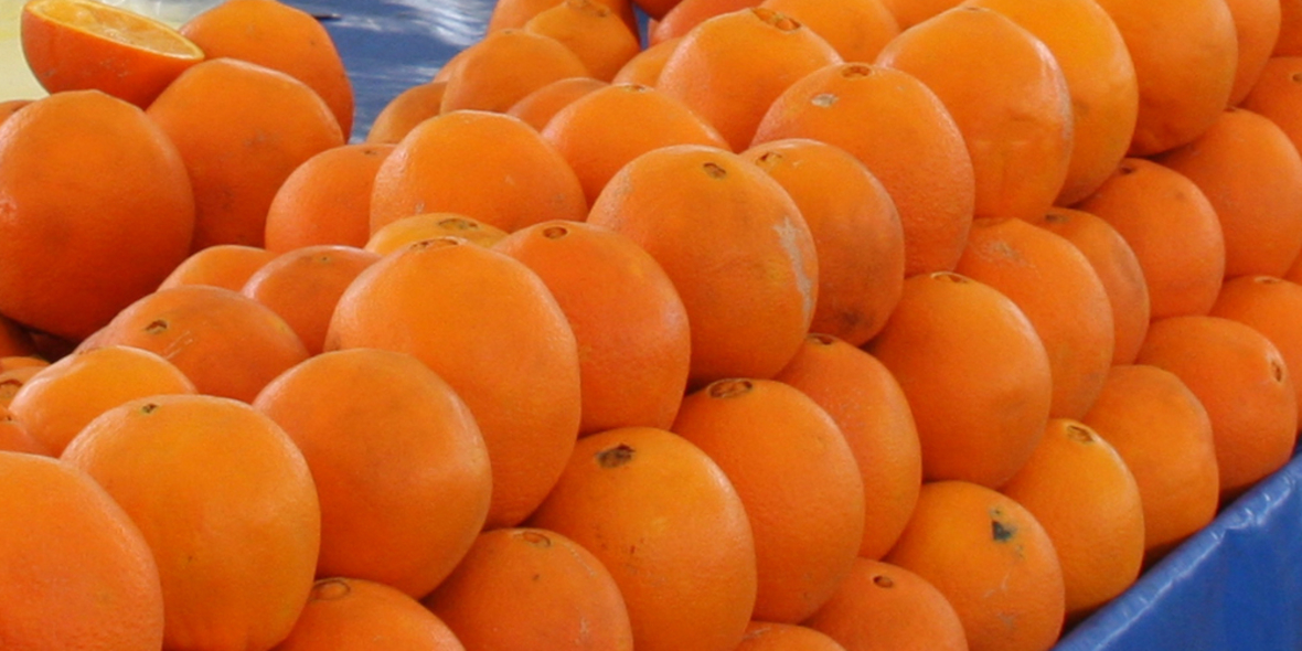 Orange oder Orangensaft:  Was ist gesünder?