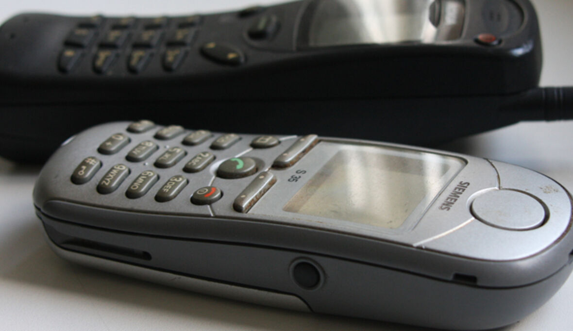 Ungenutzte Schubladen-Handys ruinieren Umwelt