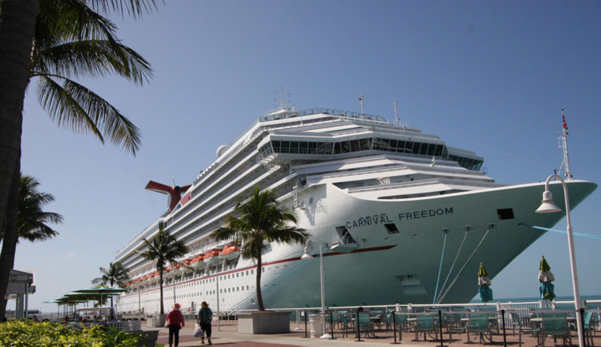 Massive Abgasbelastung durch Kreuzfahrtschiffe in Europas Häfen