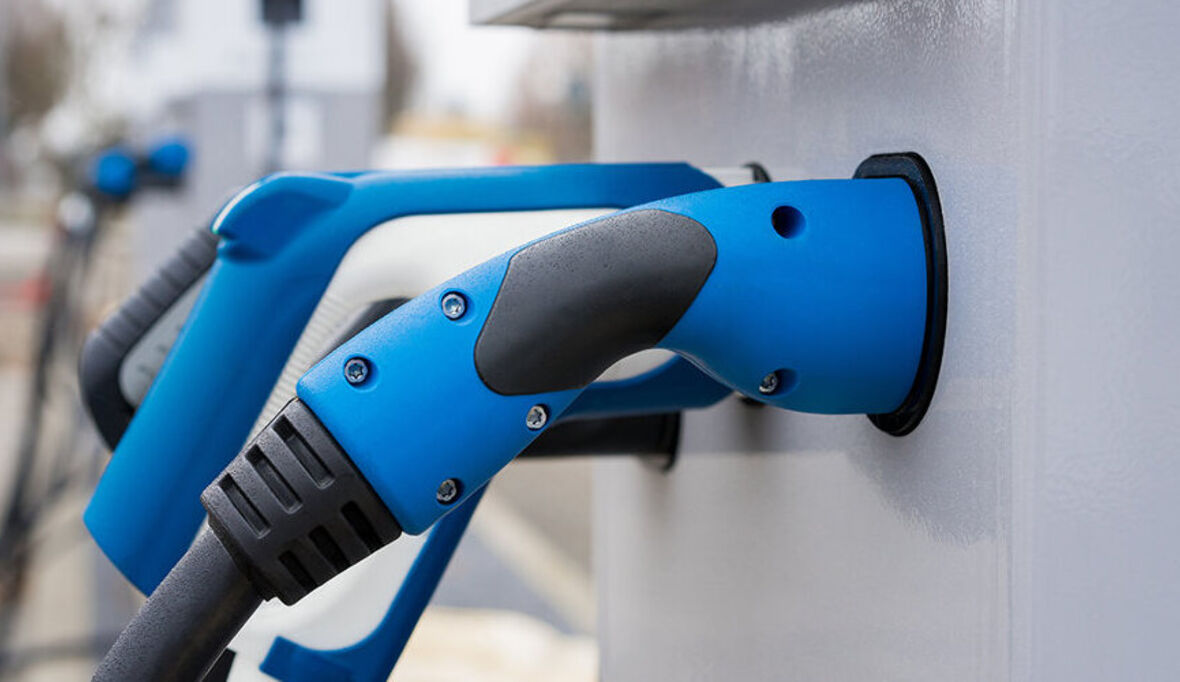 Deutsche sind bei Elektromobilität skeptisch