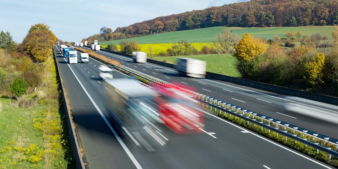 Elektrische Oberleitungs-Lkw: Potenzial und Hürden im Fokus