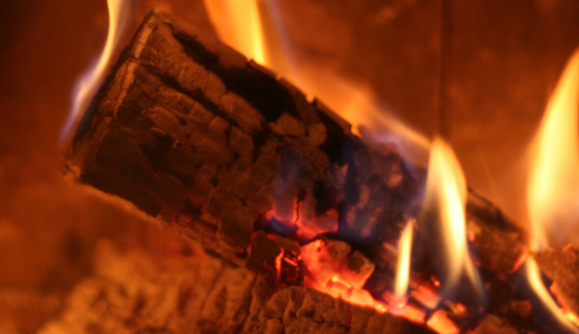 Wie man Feinstaub bei Holzöfen und Holzheizungen reduziert