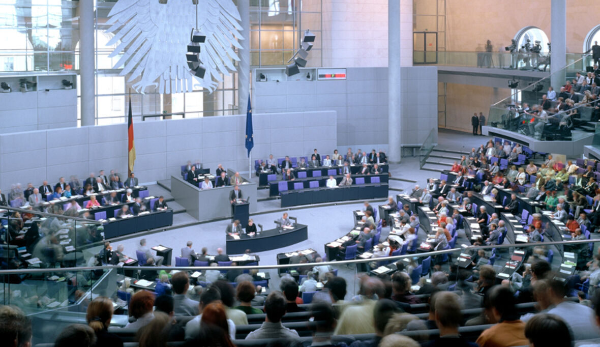 Der erschöpfte Staat: Warum die politische Mitte das Morgen verwaltet statt gestaltet