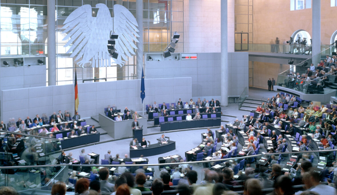 Bundestag lehnt Antrag zu menschenrechtlichen Firmenpflichten ab