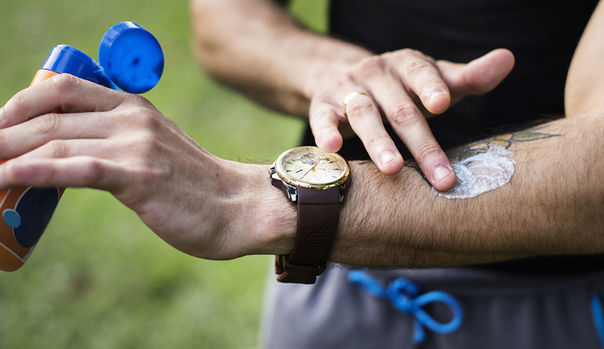 Sonnenschutz: Kapseln statt Eincremen?