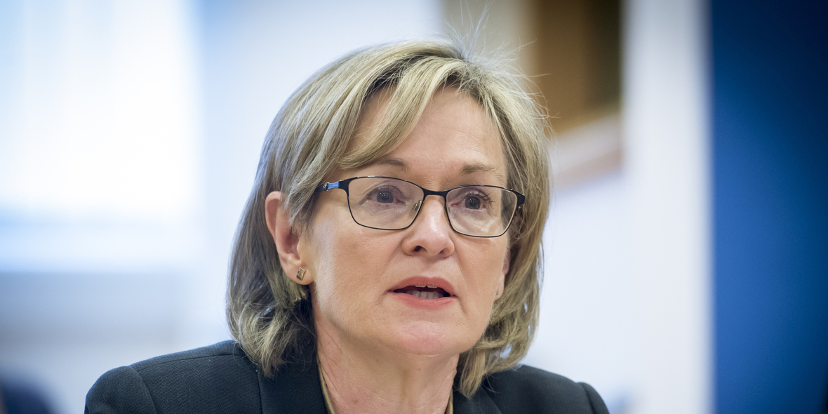 EU-Kommissarin McGuinness kündigt CSR-Berichtspflichten für KMUs an