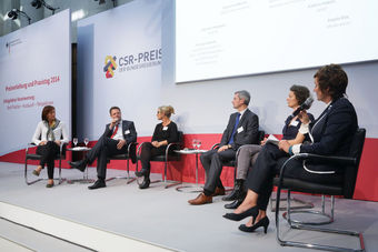 Podiumsdiskussion bei der CSR-Preisverleihung.
