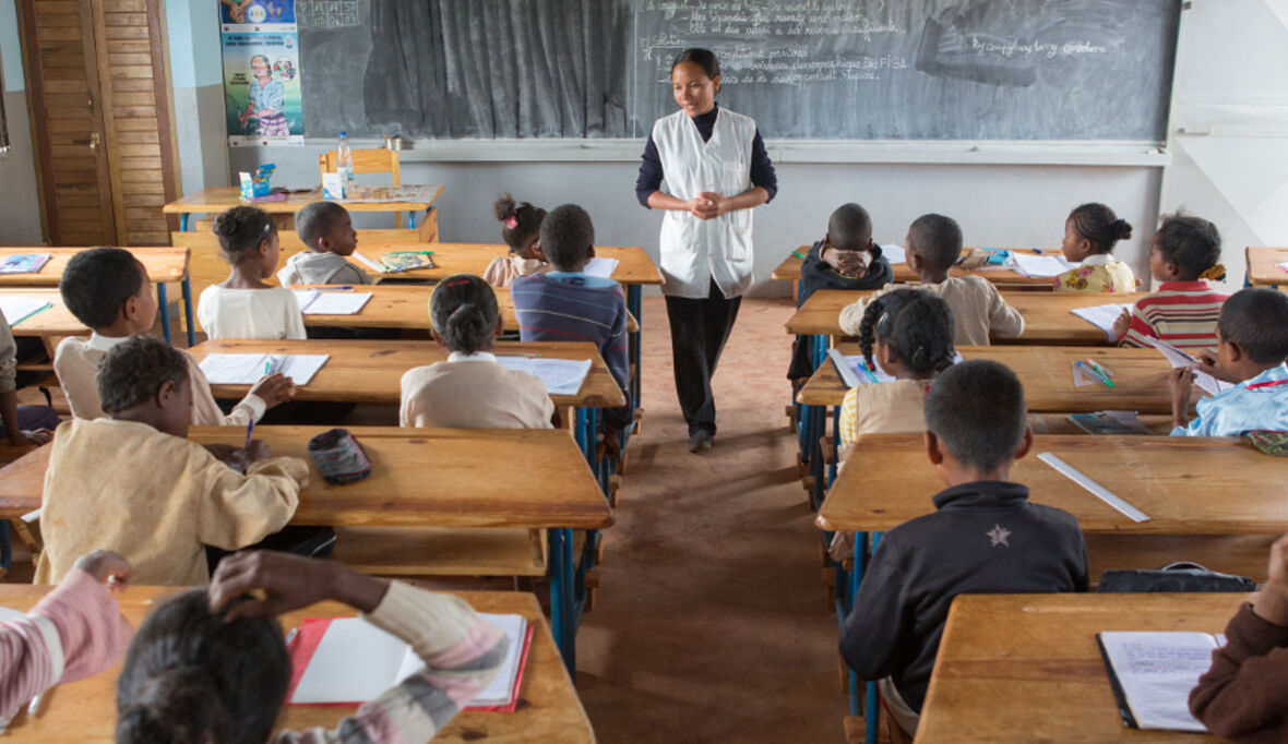 ING-DiBa engagiert sich für Bildung afrikanischer Kinder 