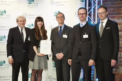Die NCL-Stiftung gewinnt den zweiten Platz beim Aspirin Sozialpreis 2015.