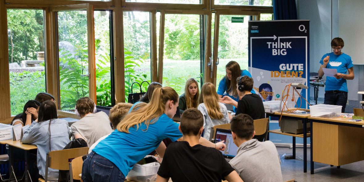 Schüler gestalten Internet der Dinge