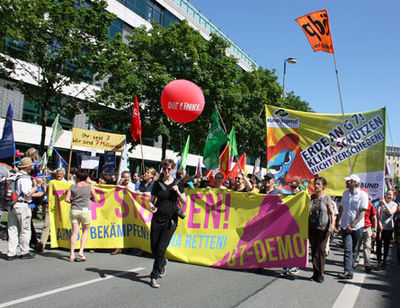 "Erde an G7! Klima schützen nicht verschieben!