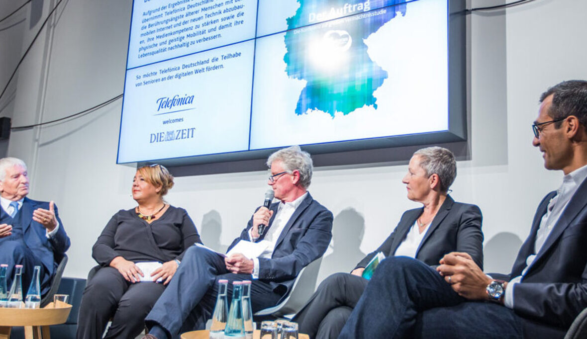 Mehr Lebensqualität für Senioren durch mobiles Internet