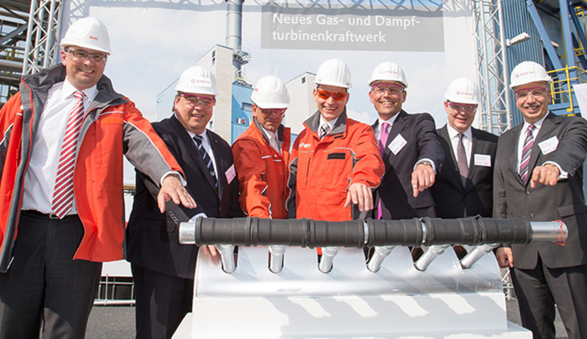 E.ON und Evonik nehmen Gas- und Dampfturbinenkraftwerk in Betrieb