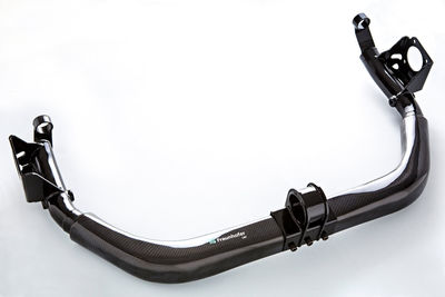 Die im Fraunhofer LBF entwickelte hybride Leichtbauhinterachse reduziert das Achsgewicht im Vergleich zum herkömmlichen Metall-Design um 37 Prozent.