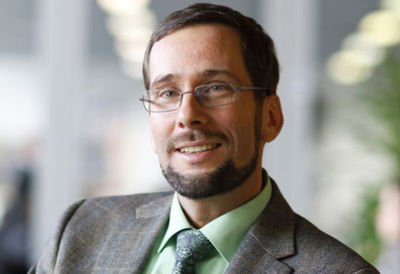 Prof. Quaschning, HTW Berlin: Hält der Boom für Öl- und Gasheizungen unvermindert an, müssen Altanlagen ab 2040 zum Erreichen der Pariser Klimaschutzziele über kostspielige Abwrackprämien vorzeitig außer Betrieb genommen werden.