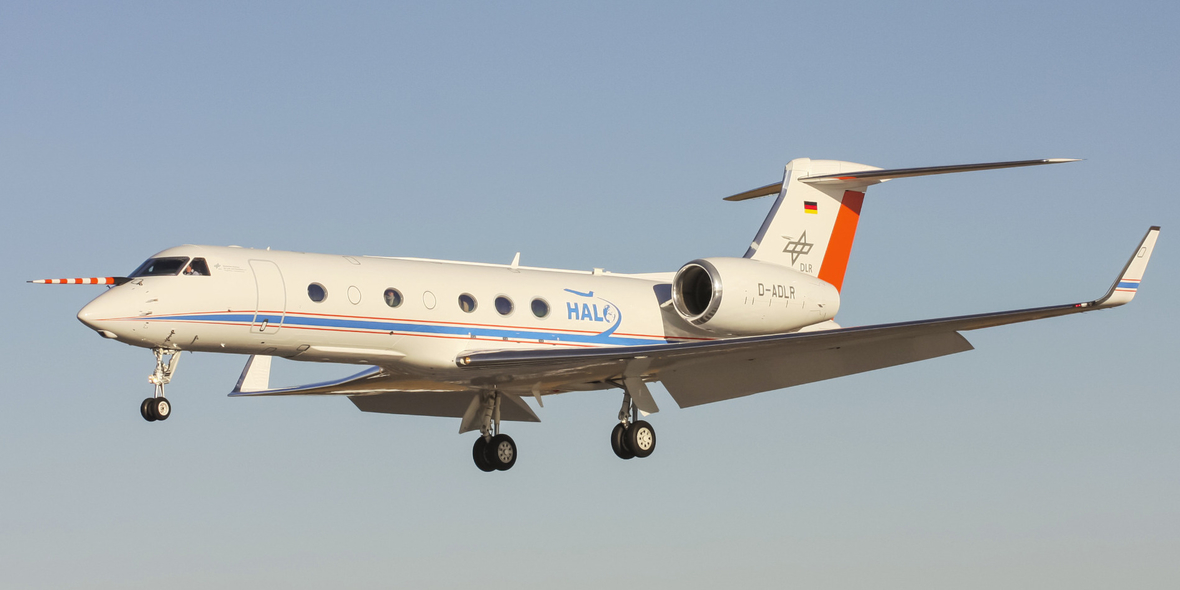 Innovatives Forschungsflugzeug fliegt zurzeit über Europa