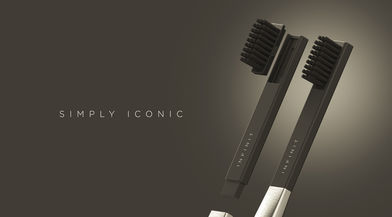 Die Gewinner-Zahnbürste des Nespresso Designwettbewerbs mit Fuß aus Aluminium