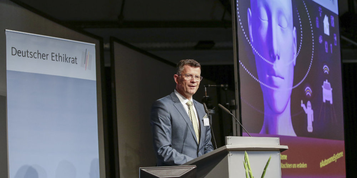 Wie wird die Zukunft mit intelligenten Maschinen?