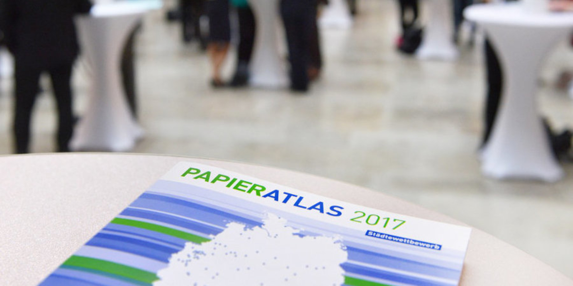 Städte und Hochschulen nutzen mehr Recyclingpapier