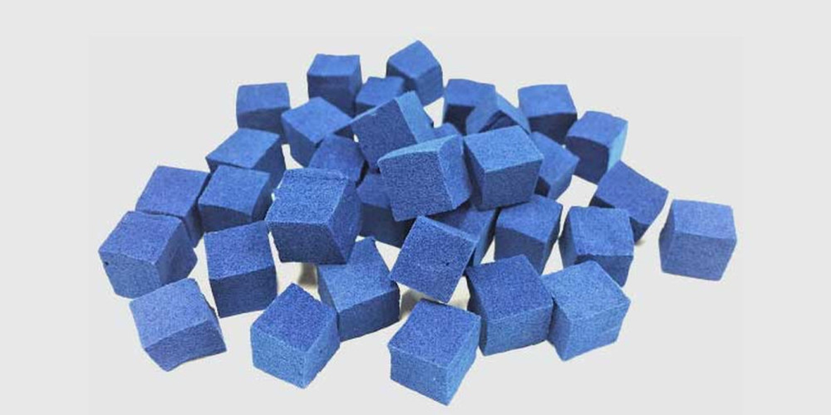 Farbpigment bindet gefährliches Cäsium im Wasser