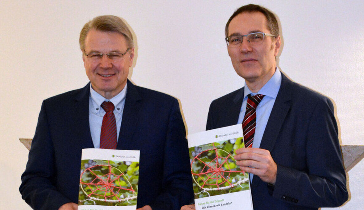 Klimaschutz im Garten: Handbuch „Gärten für die Zukunft“  