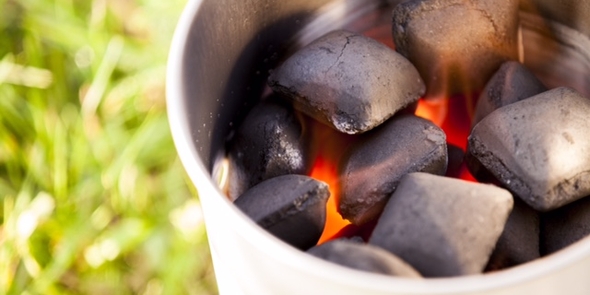 KOKOKO lässt sich als natürlicher Dünger im Garten wiederverwenden, indem maximal 30 Prozent der Erde beigemischt werden.