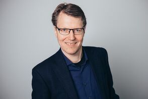 Prof. Andreas Kastenmüller ist Inhaber des Lehrstuhls für Sozial- und Wirtschaftspsychologie an der Universität Siegen.
