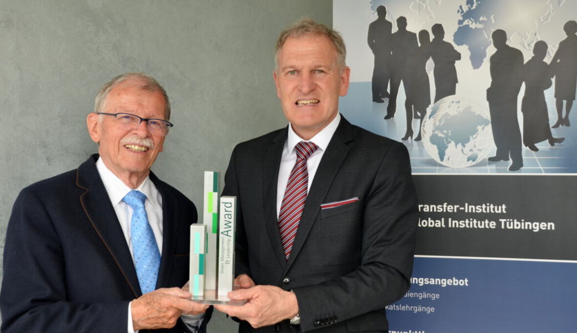 Zwei Gewinner des Green Management & Leadership Award 