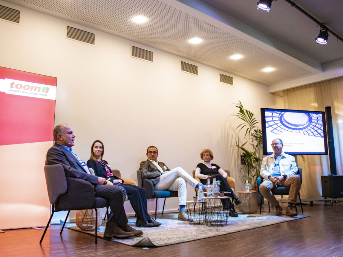 Verschiedene Ansätze und Perspektiven in der Podiumsdiskussion.