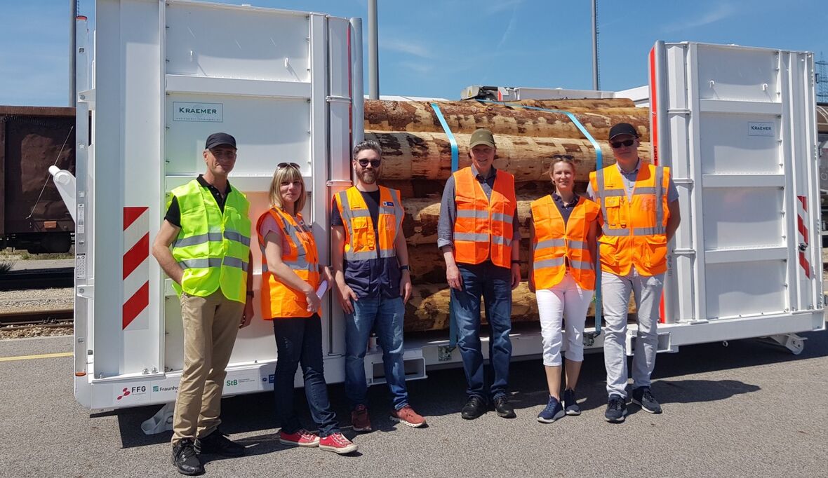 Weltneuheit aus Österreich: Erster intermodaler Container für Rundholz und Holzprodukte