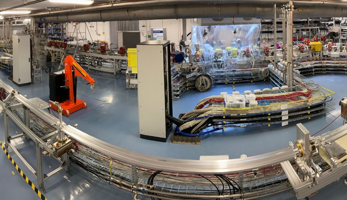 Kompakter Elektronenbeschleuniger zur Aufbereitung von PFAS-belastetem Wasser