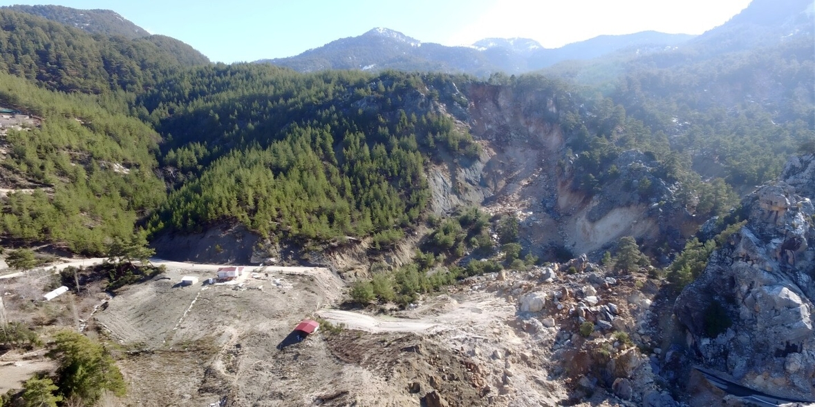 Menschliche Landnutzung in Bergregionen erhöht Risiko tödlicher Erdrutsche