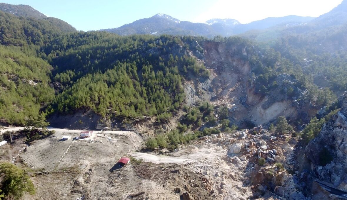 Menschliche Landnutzung in Bergregionen erhöht Risiko tödlicher Erdrutsche
