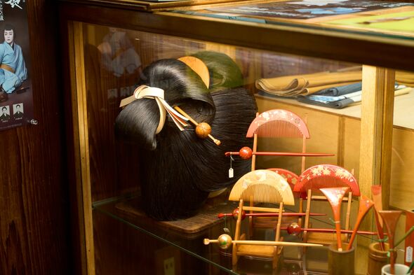 Tradition in Every Tooth: Yonoyaʼs Handcrafted Boxwood Combs